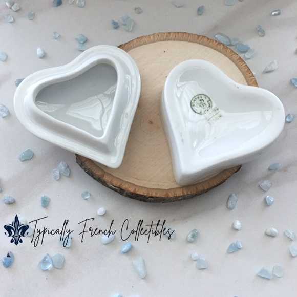 White Flower Heart Shaped Lidded Limoges Trinket Box - Picture 4 of 7